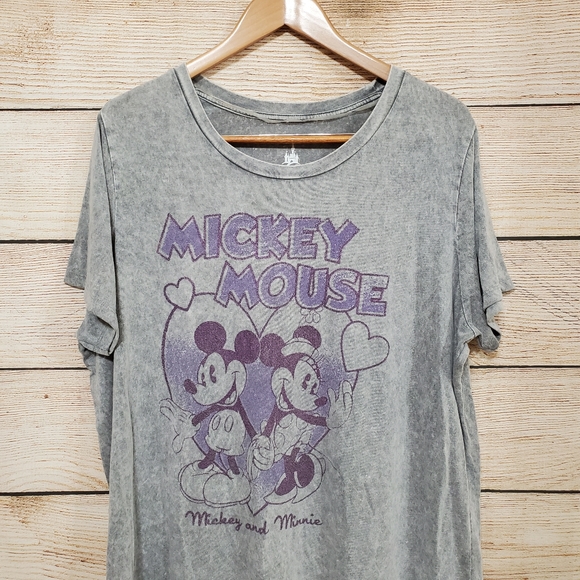 Disney Gray Mickey & Minnie Short Sleeve Tshirt 1X - Picture 2 of 5